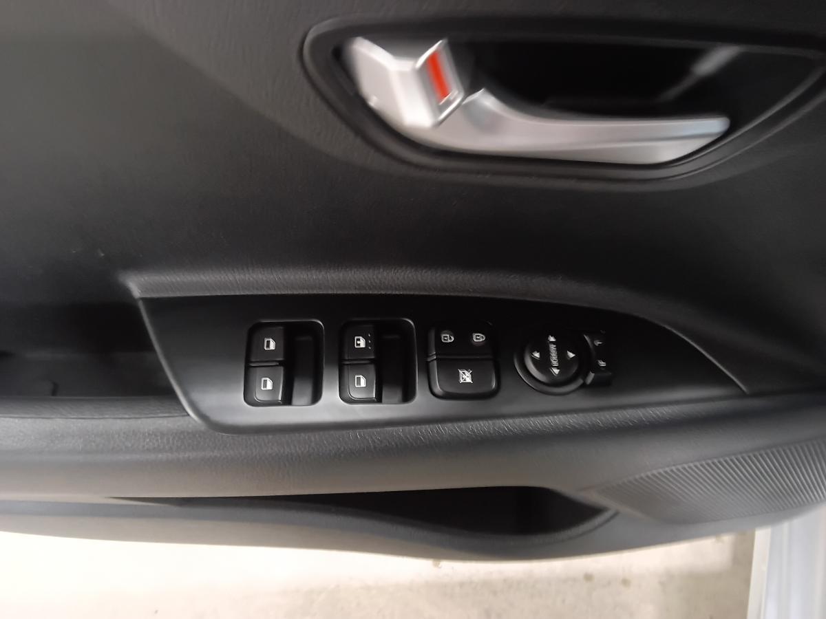 2018 Kia Rio5 - Image 23