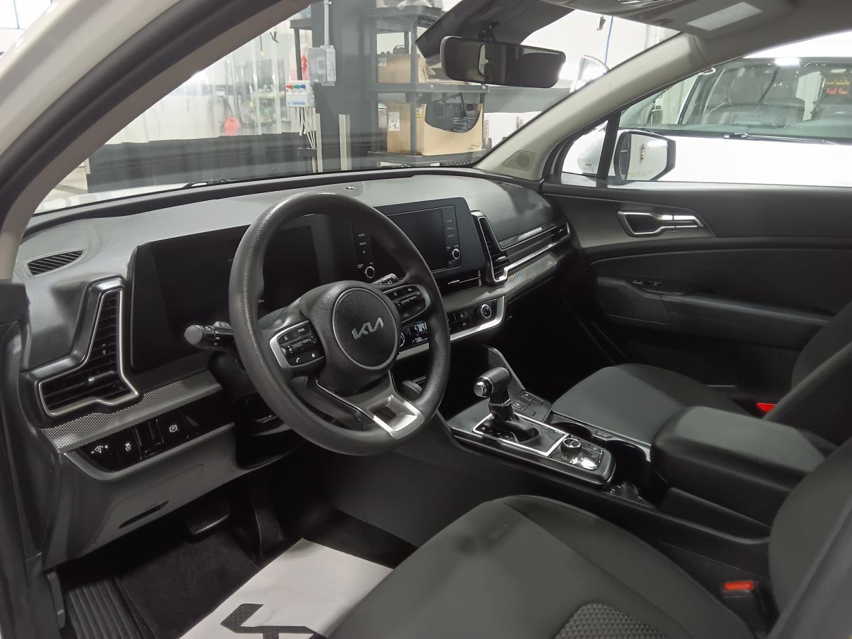 2023 Kia Sportage - Image 14