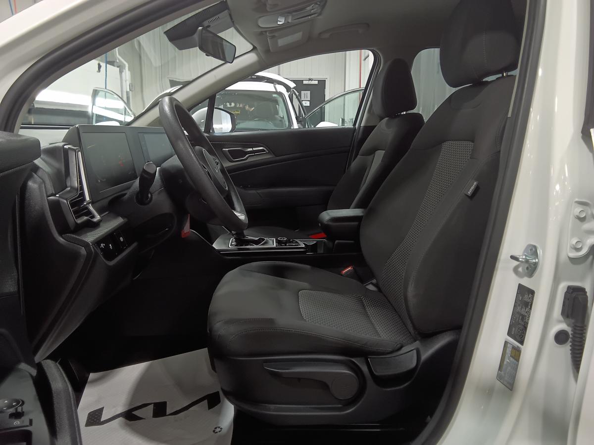 2023 Kia Sportage - Image 21