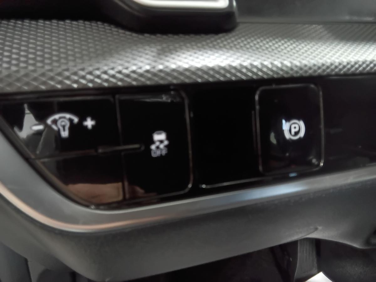 2023 Kia Sportage - Image 26