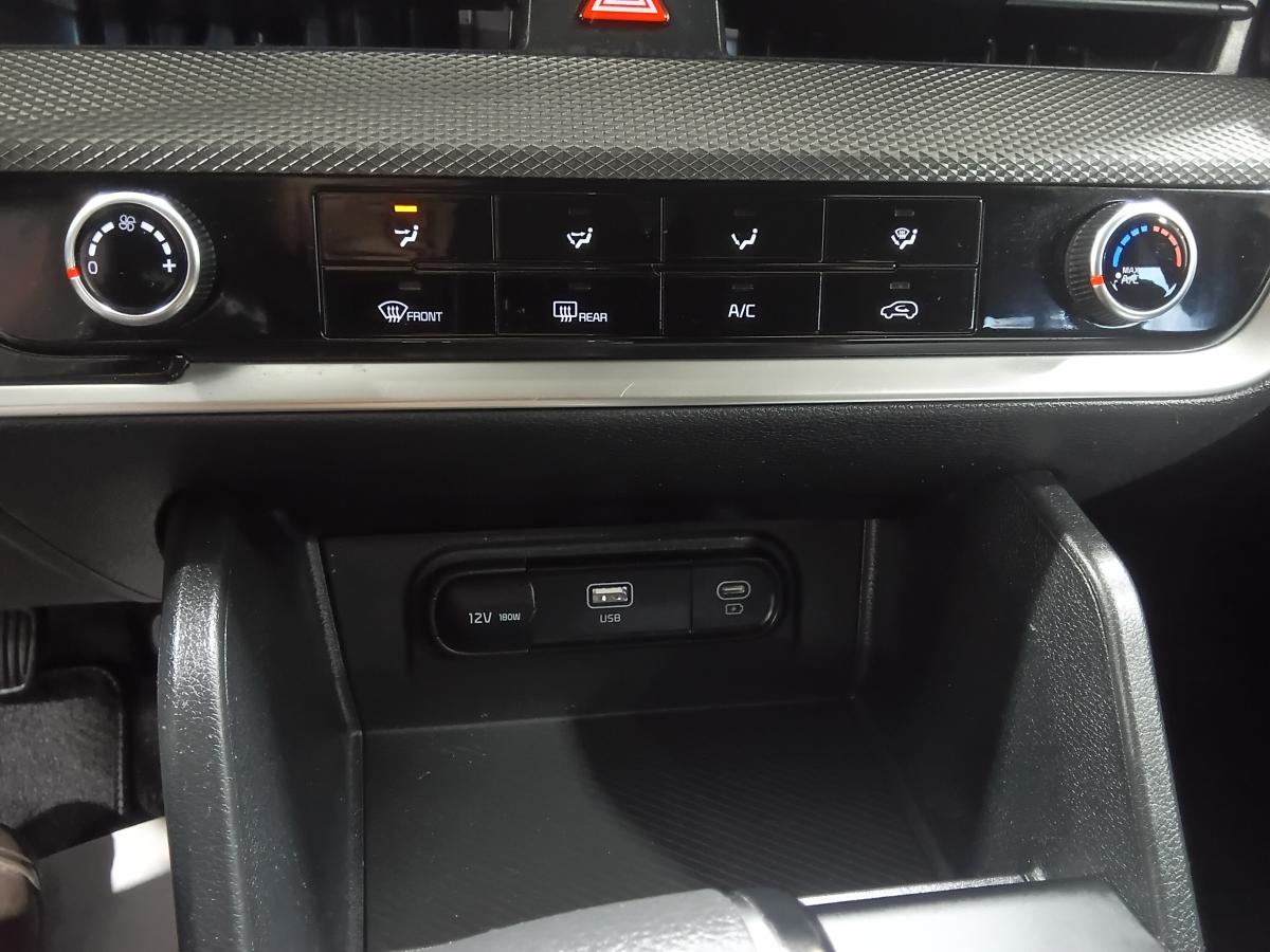 2023 Kia Sportage - Image 29