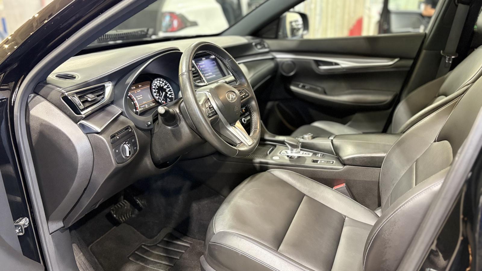 2022 Infiniti QX55 - Image 12