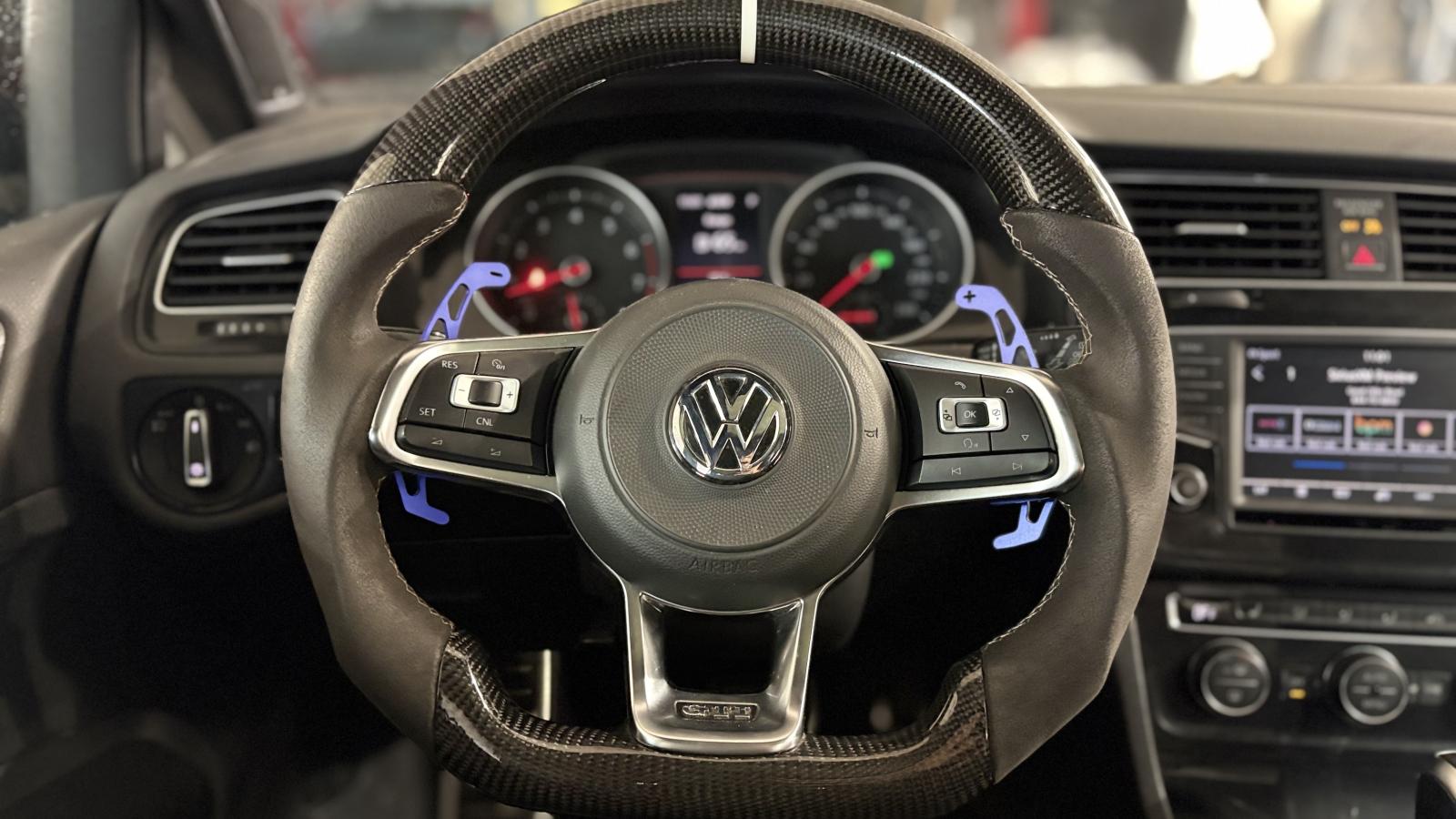 2017 Volkswagen Golf GTI - Image 7
