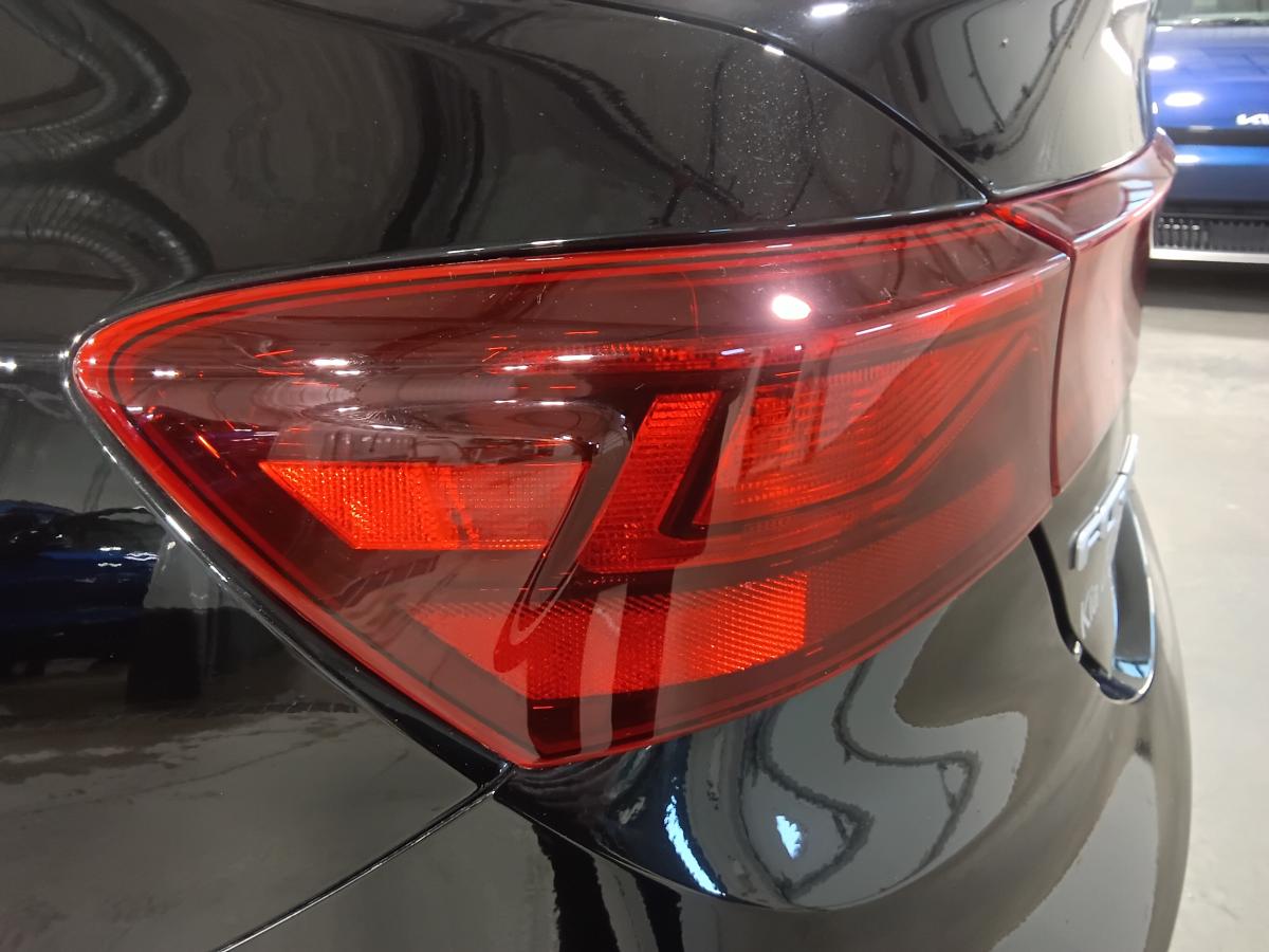 2022 Kia Forte - Image 12