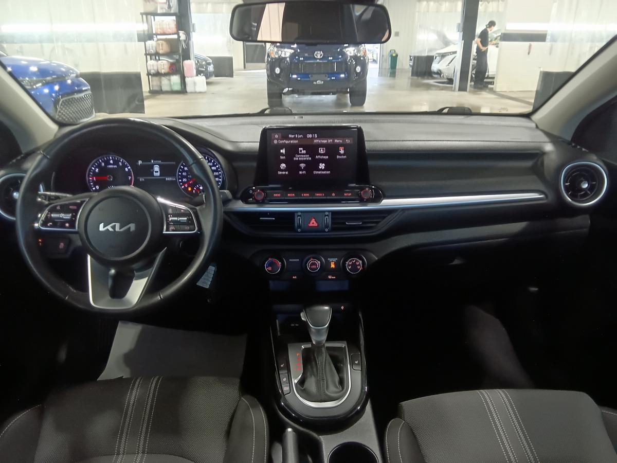 2022 Kia Forte - Image 24