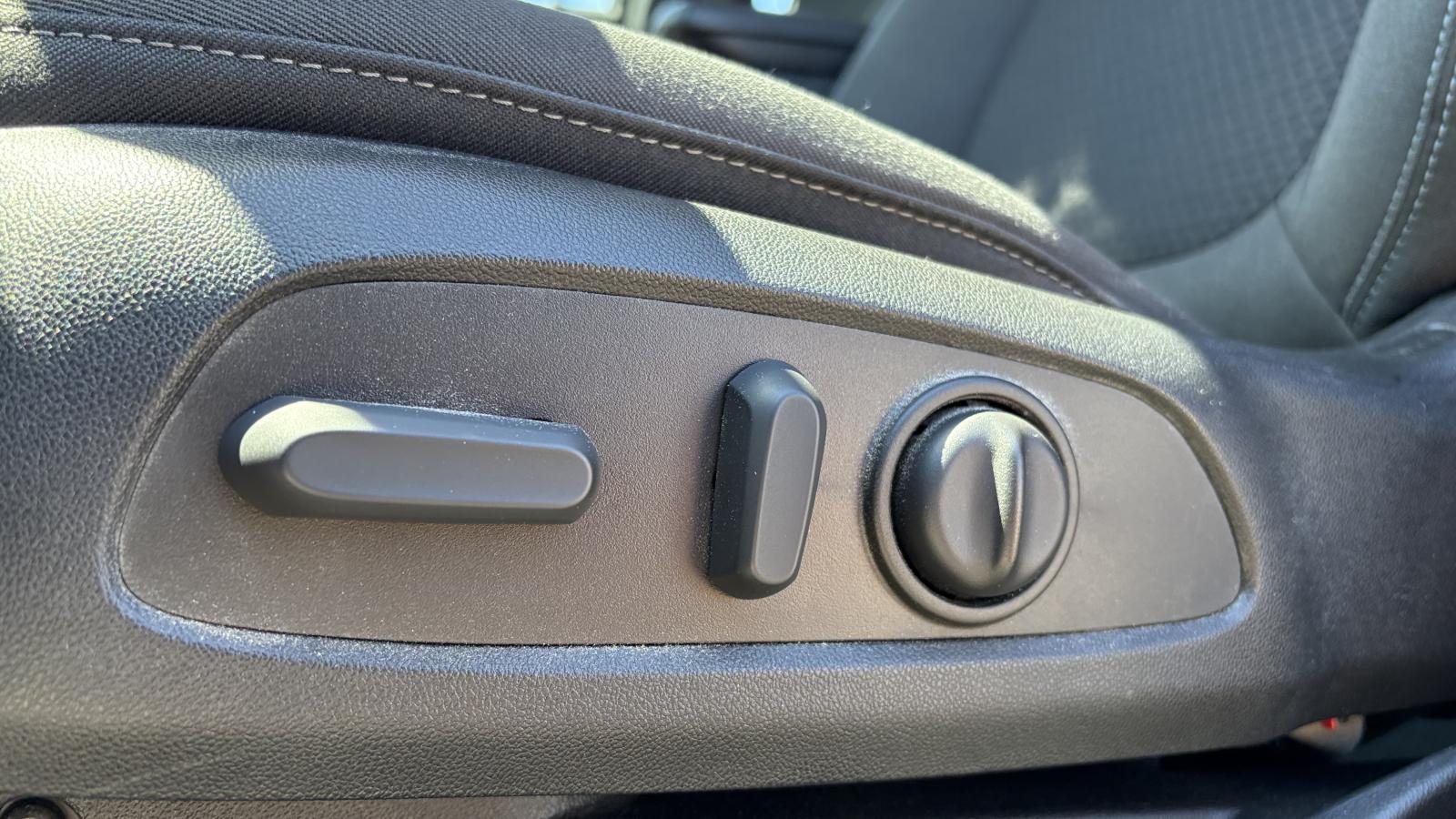 2022 Chevrolet Bolt EUV - Image 11