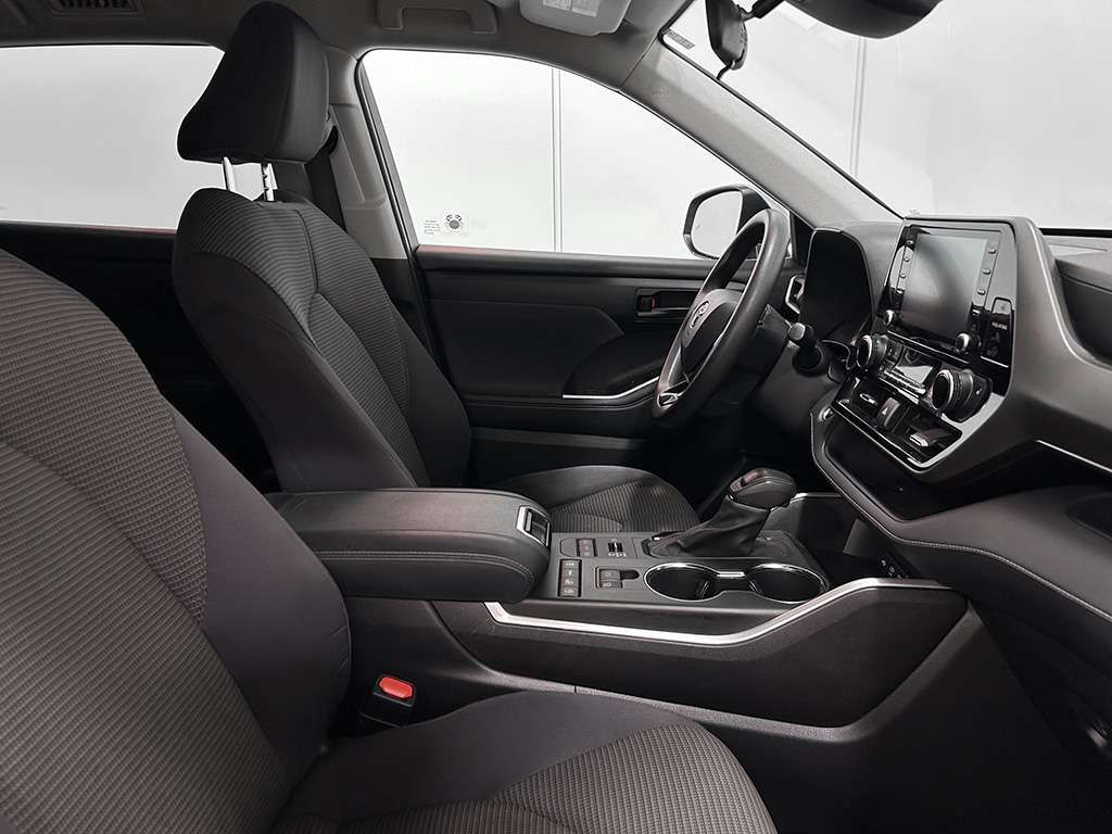 2021 Toyota Highlander - Image 21