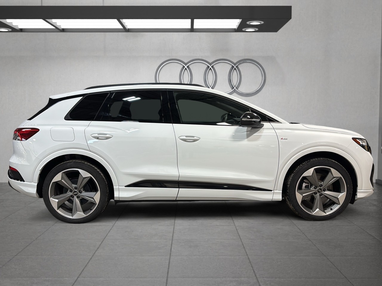 2024 Audi Q4 e-tron - Image 4