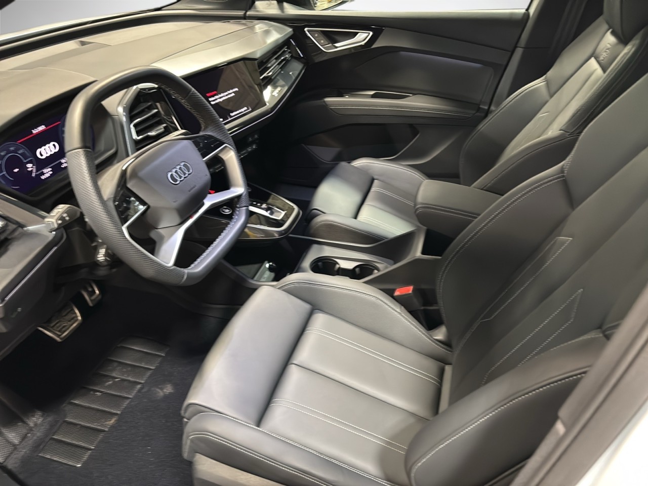 2024 Audi Q4 e-tron - Image 7