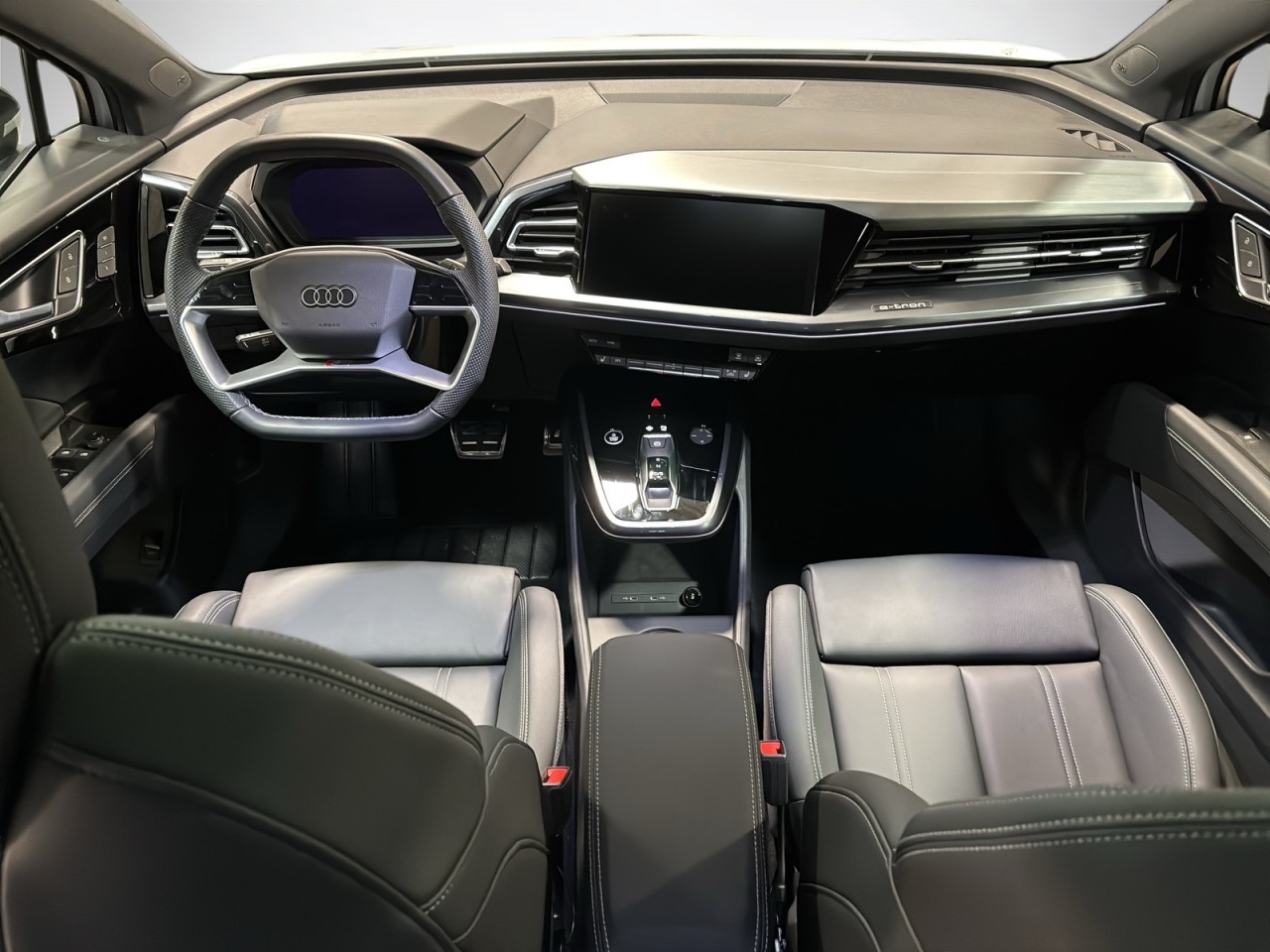 2024 Audi Q4 e-tron - Image 12