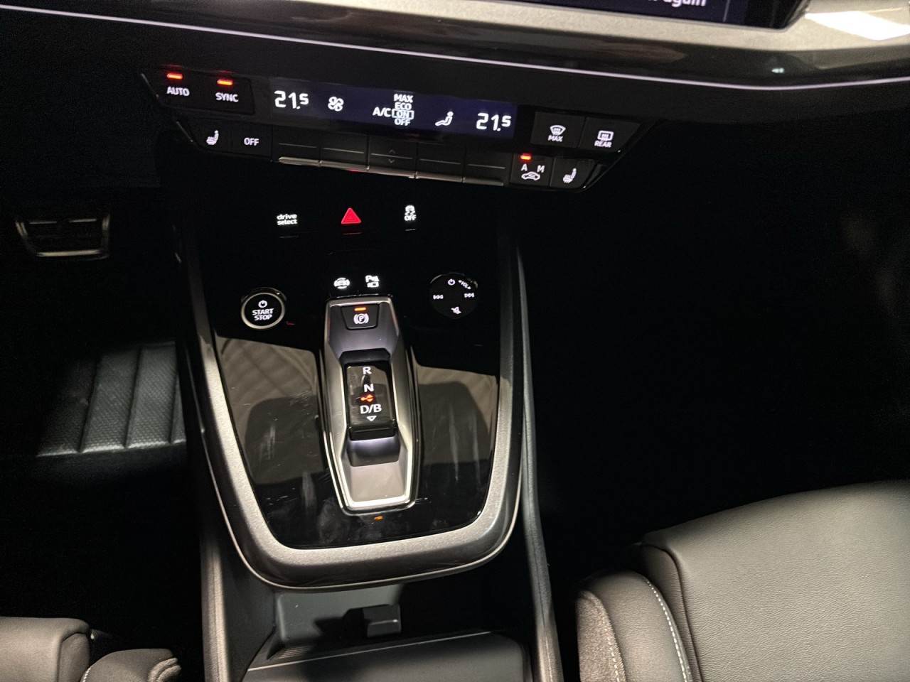 2024 Audi Q4 e-tron - Image 15