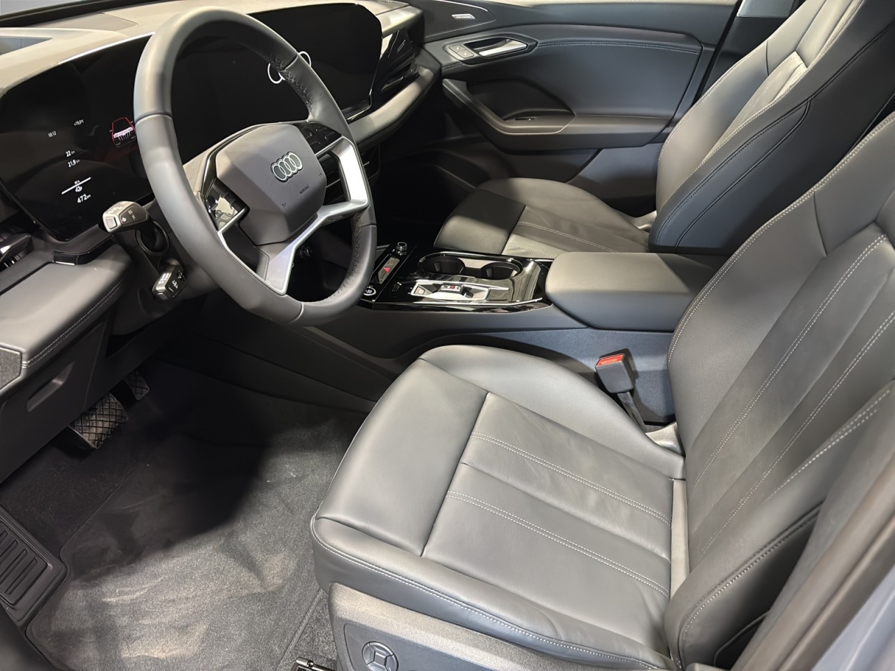 2025 Audi Q6 e-tron - Image 7