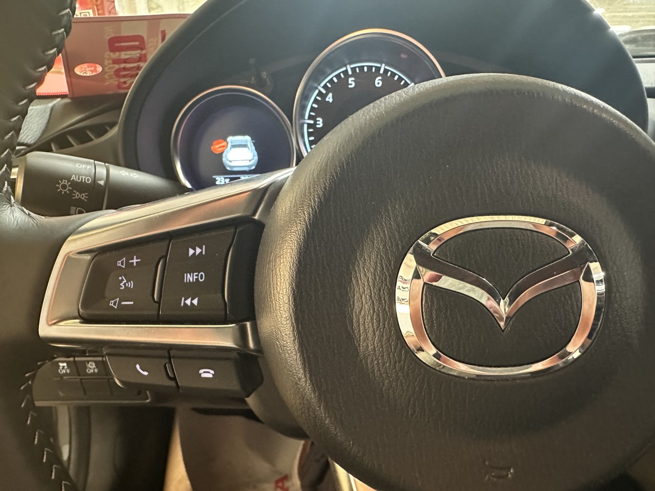 2023 Mazda MX-5 - Image 11