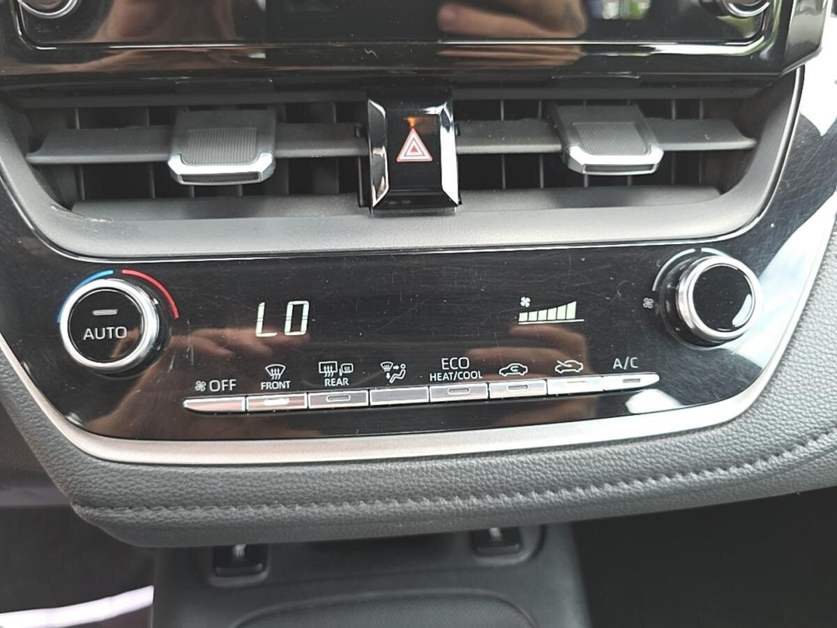 2021 Toyota Corolla - Image 17