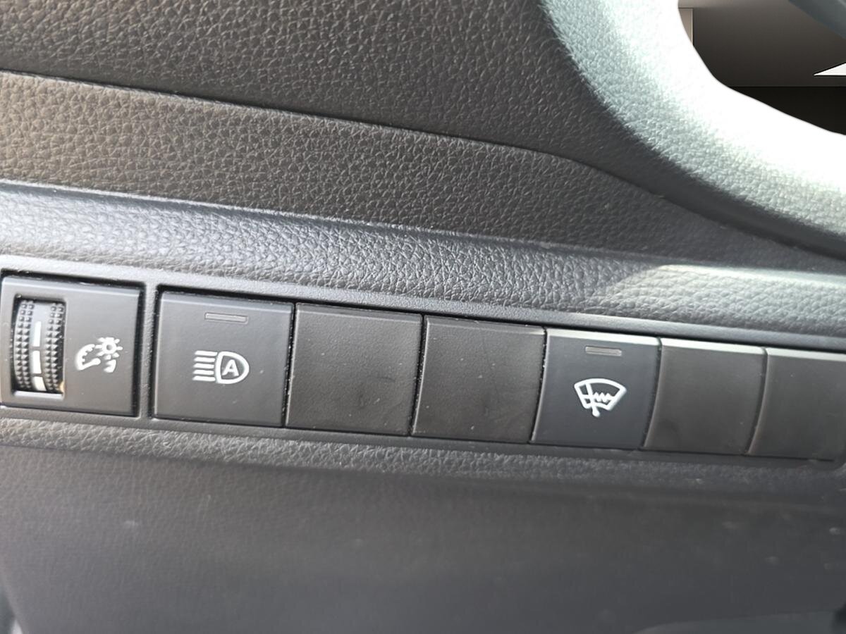 2021 Toyota Corolla - Image 20