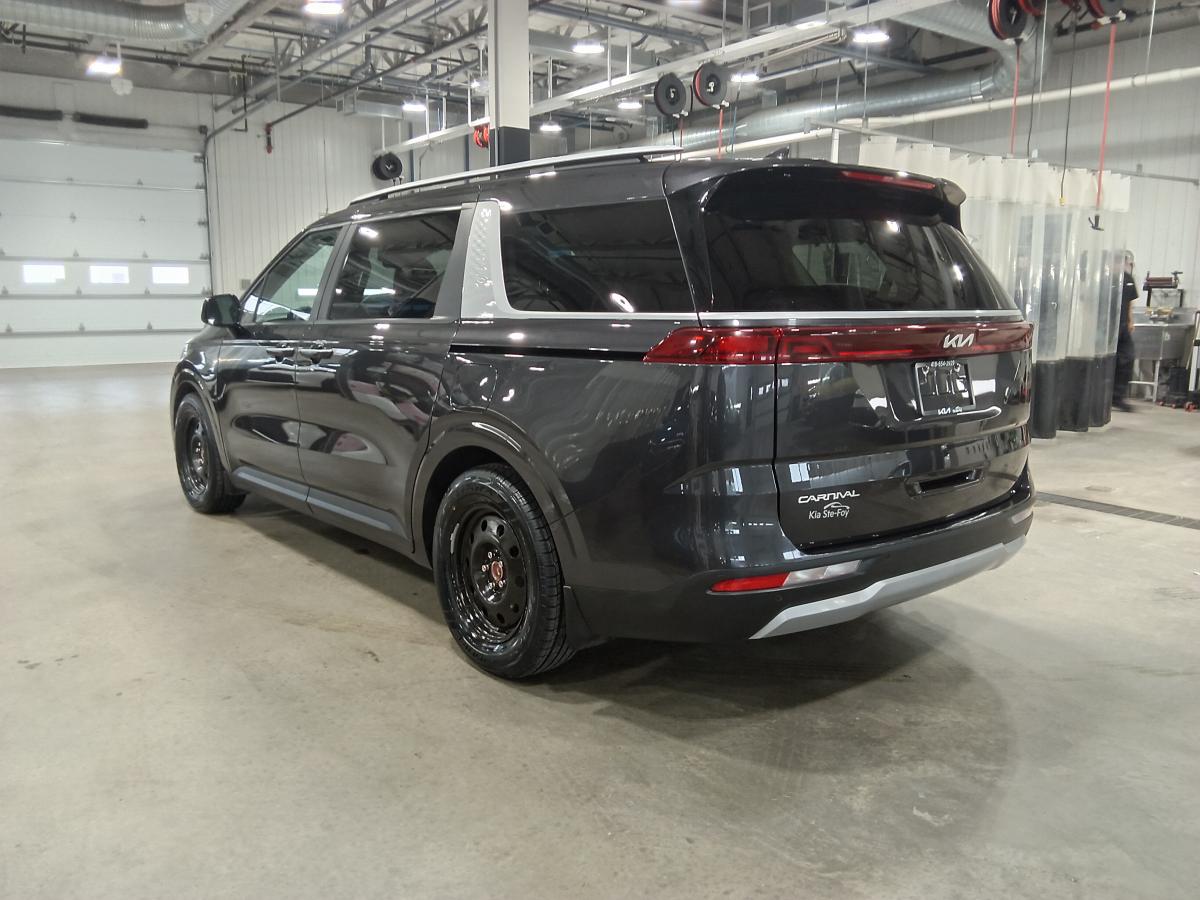 2023 Kia Carnival - Image 2