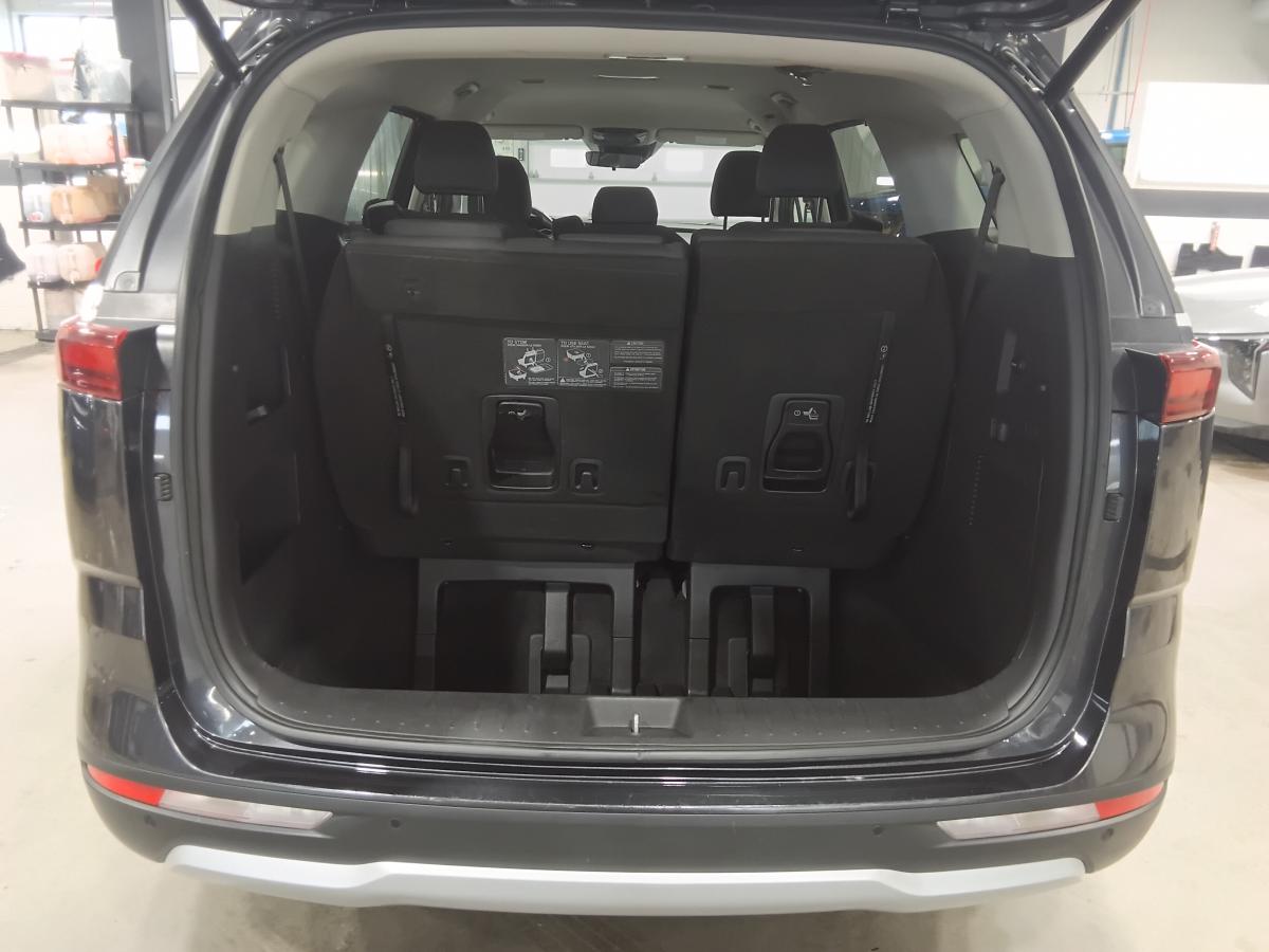 2023 Kia Carnival - Image 8