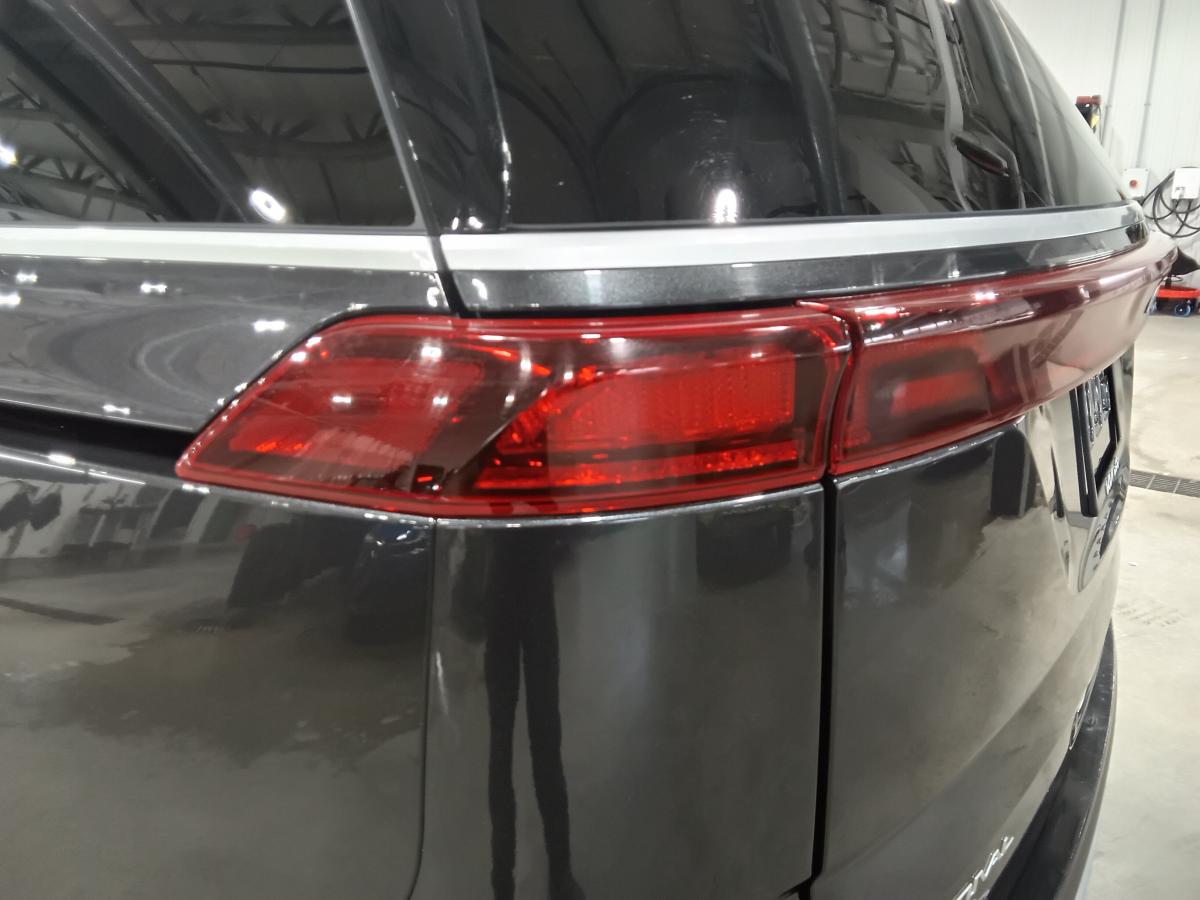 2023 Kia Carnival - Image 11