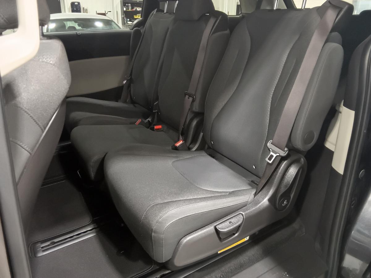 2023 Kia Carnival - Image 19
