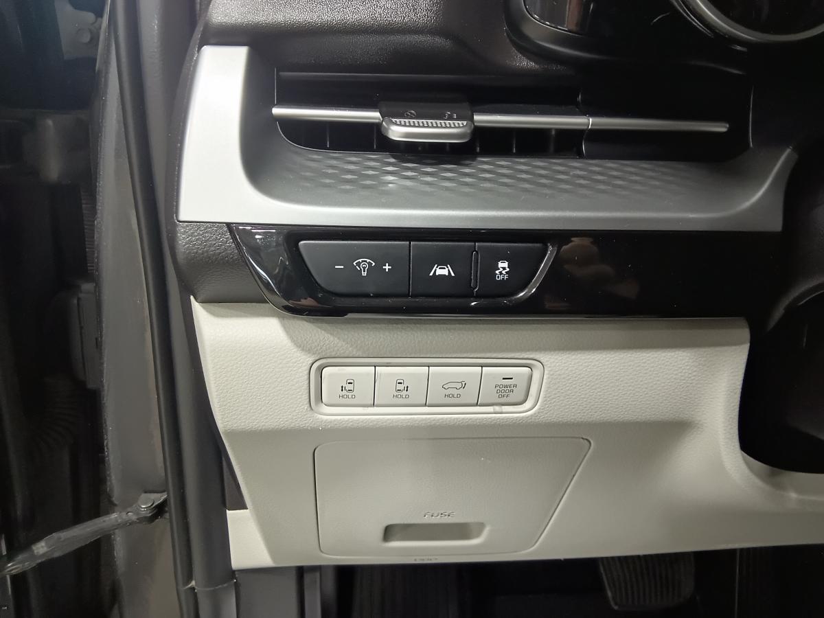 2023 Kia Carnival - Image 22