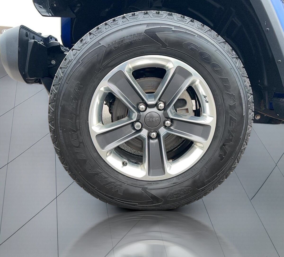 2020 Jeep Wrangler - Image 9