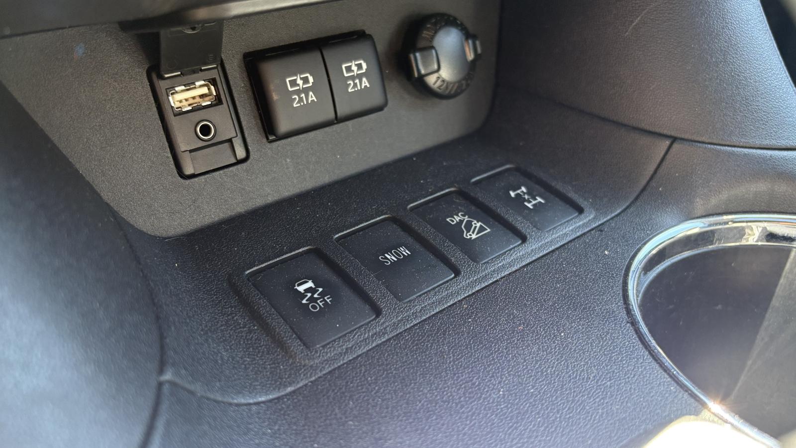 2018 Toyota Highlander - Image 27