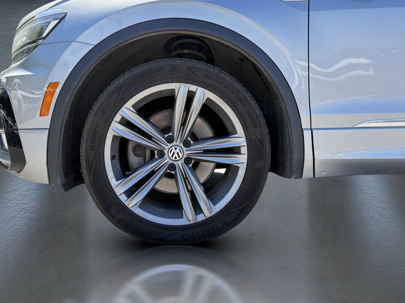 2021 Volkswagen Tiguan - Image 5