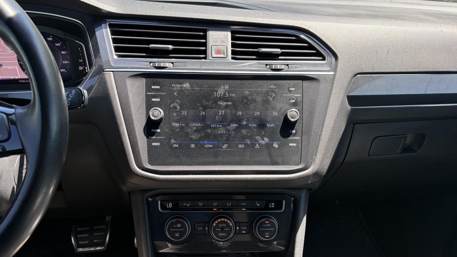 2021 Volkswagen Tiguan - Image 14