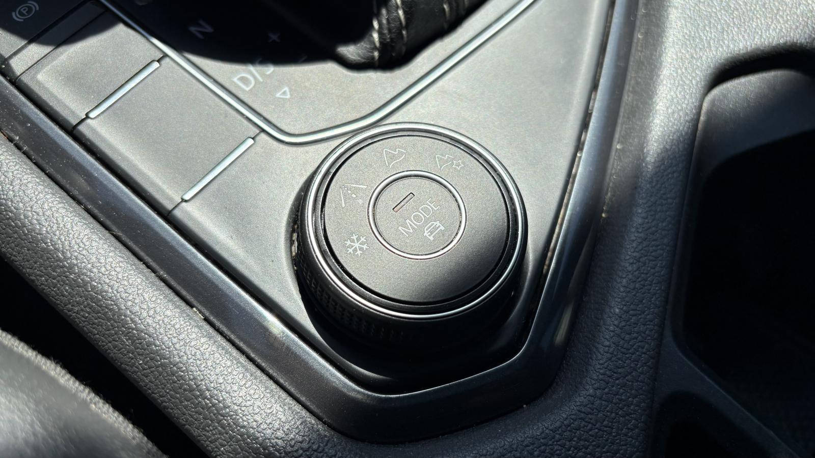 2021 Volkswagen Tiguan - Image 19