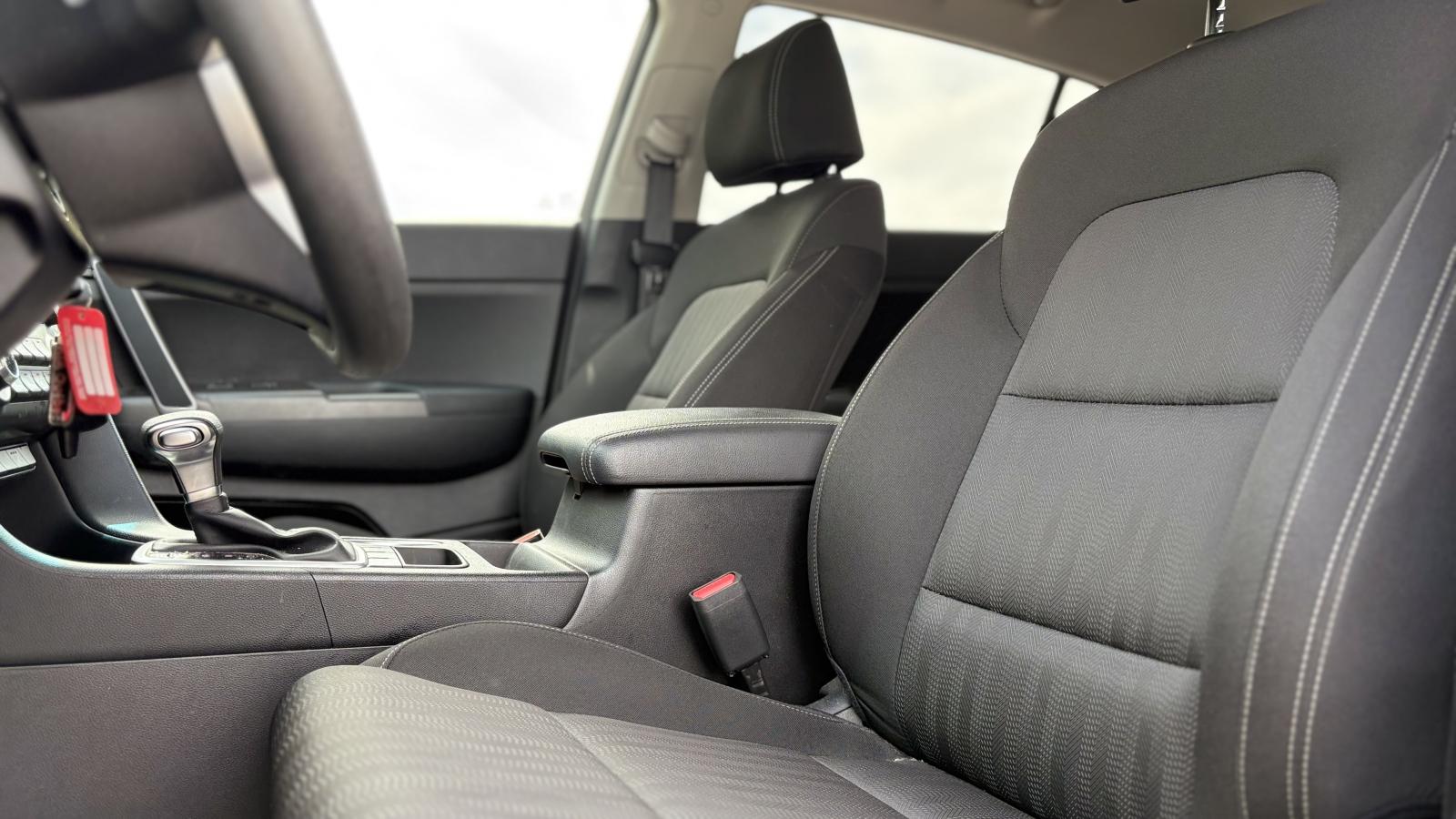 2022 Kia Sportage - Image 11