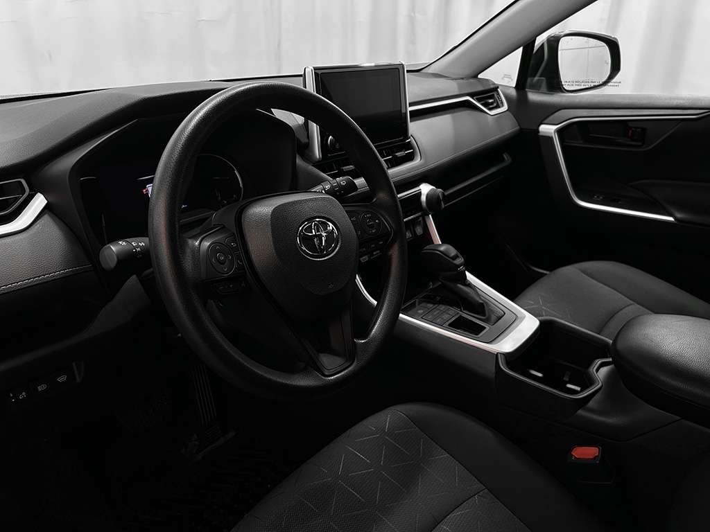 2023 Toyota Rav4 - Image 8