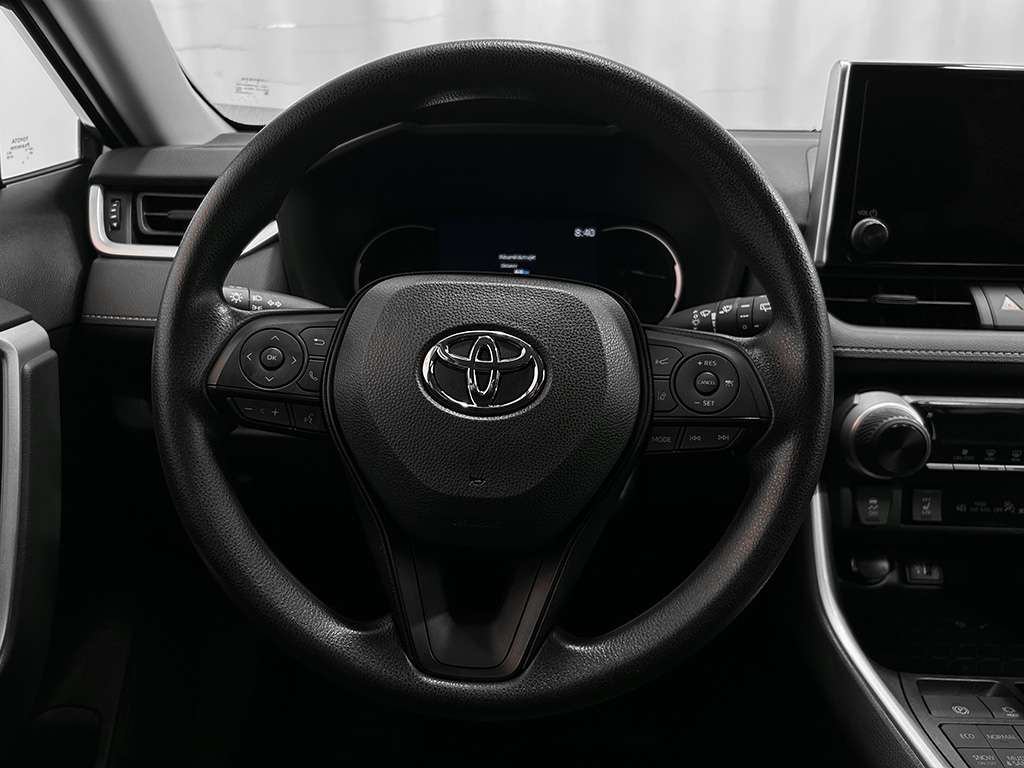 2023 Toyota Rav4 - Image 11