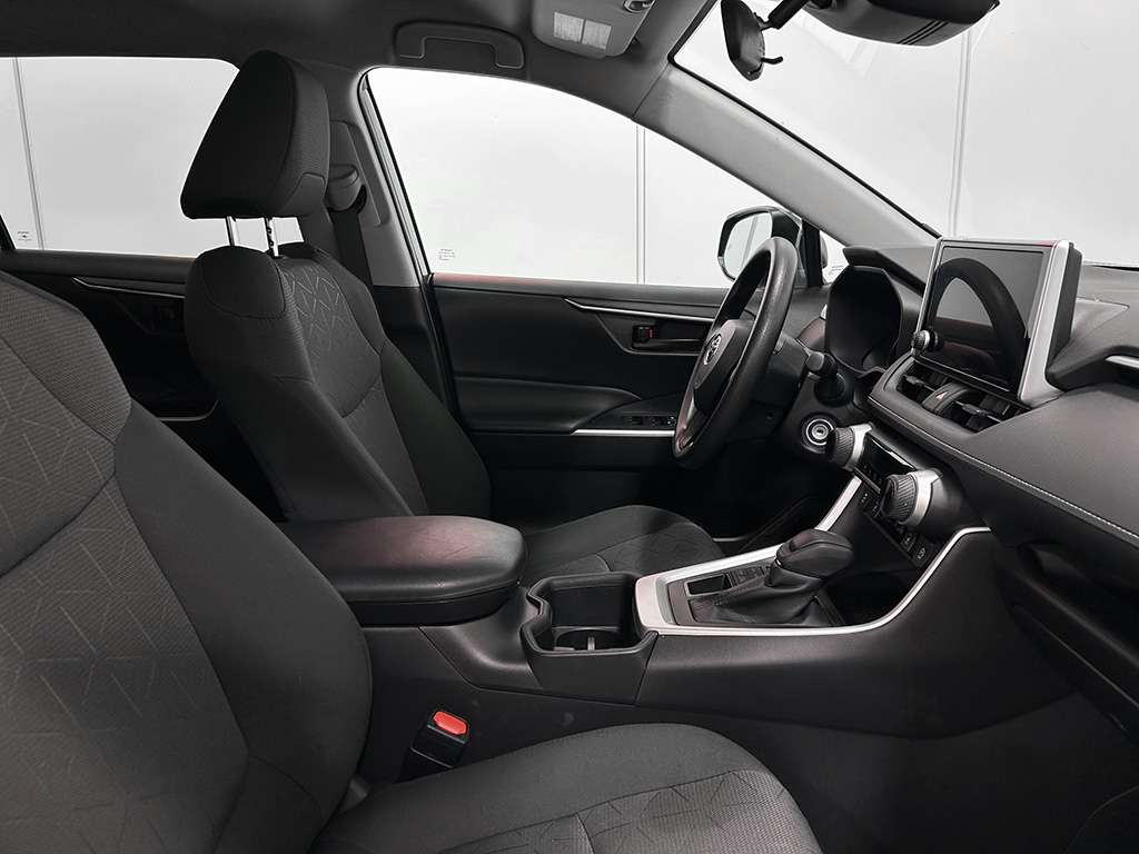 2023 Toyota Rav4 - Image 21