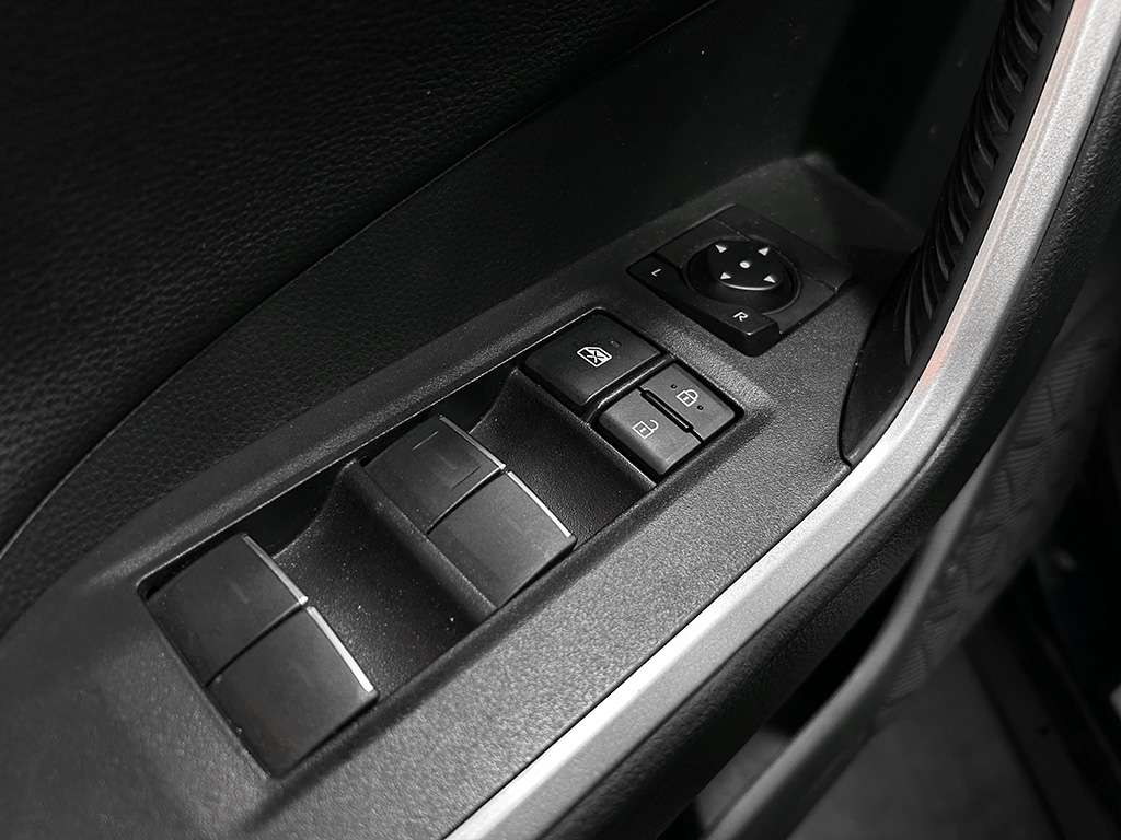 2022 Toyota Rav4 Prime - Image 9