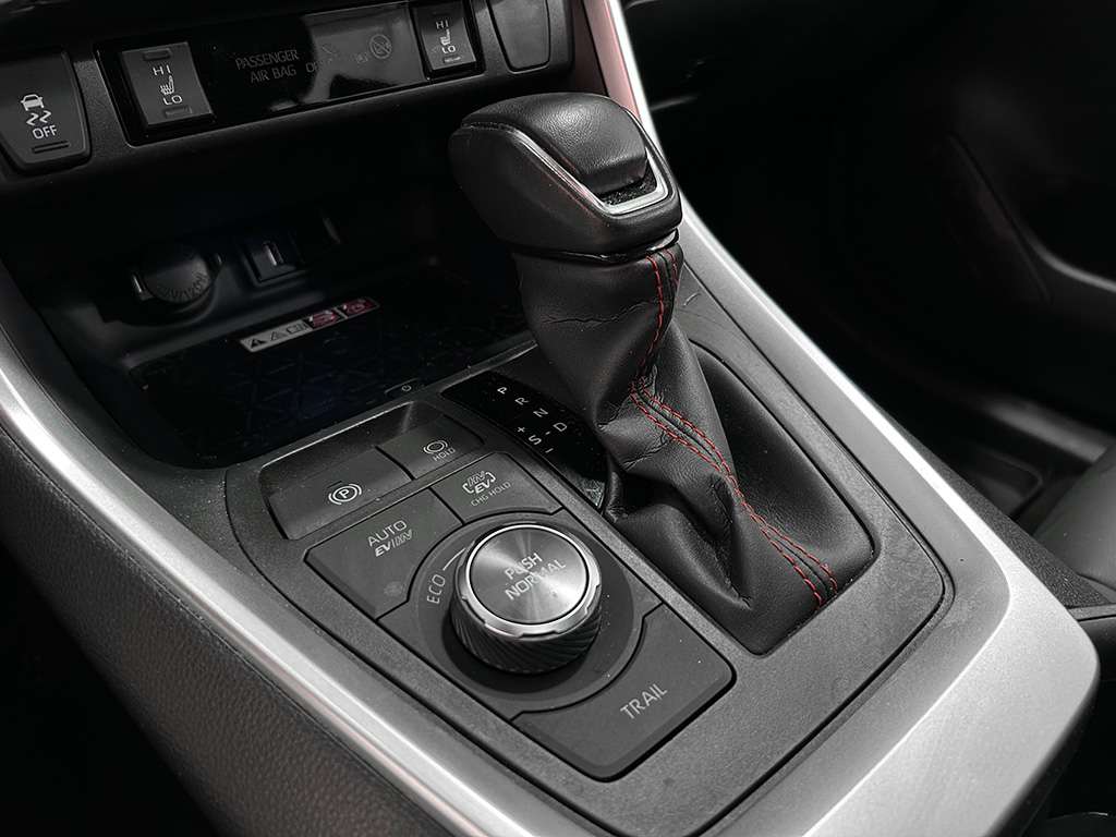 2022 Toyota Rav4 Prime - Image 13