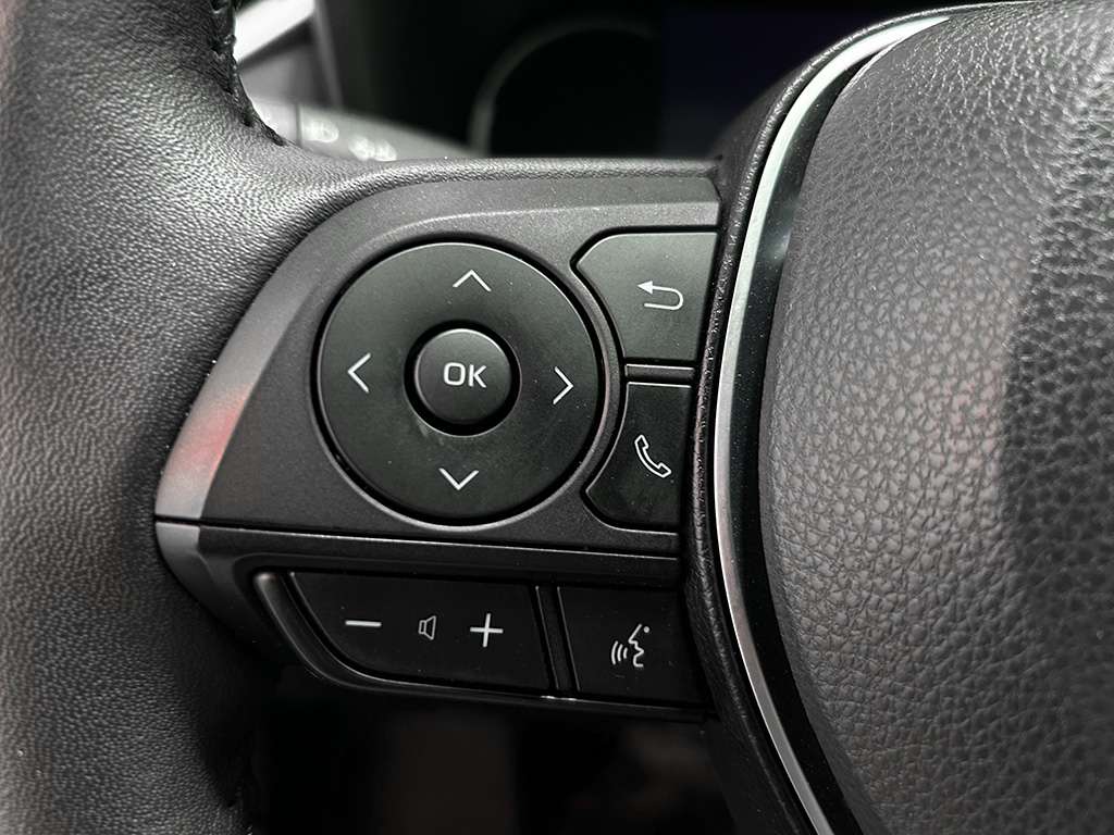 2023 Toyota Rav4 - Image 9
