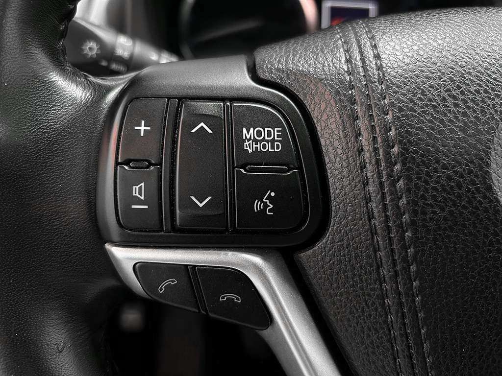 2018 Toyota Highlander - Image 10