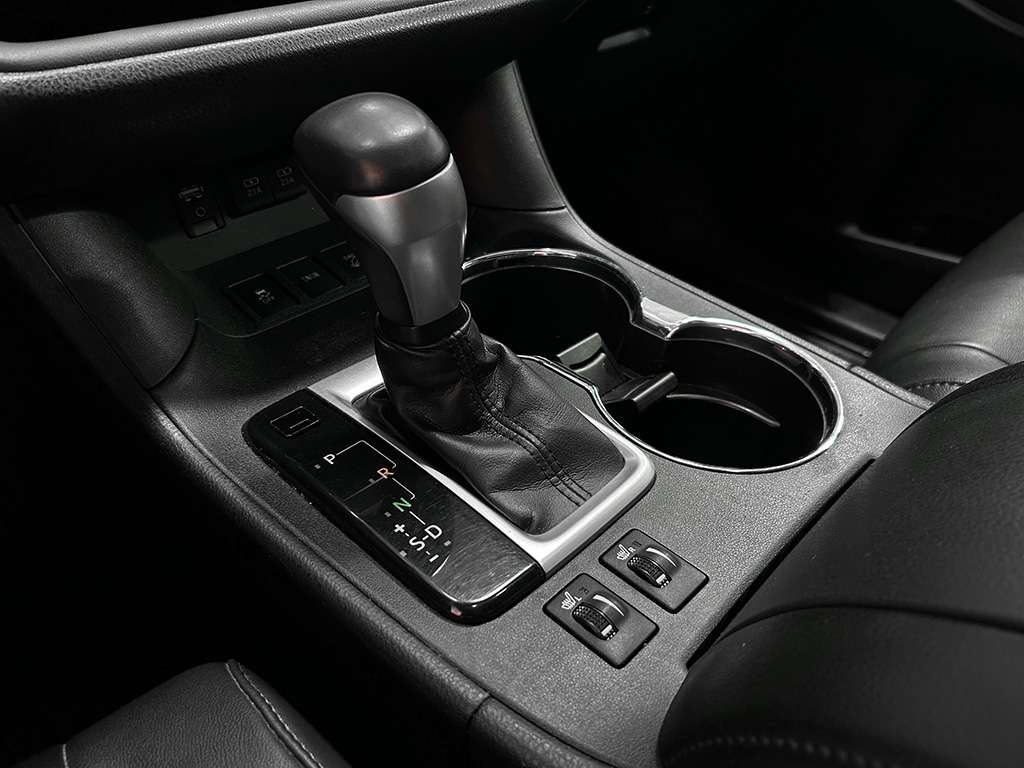2018 Toyota Highlander - Image 13