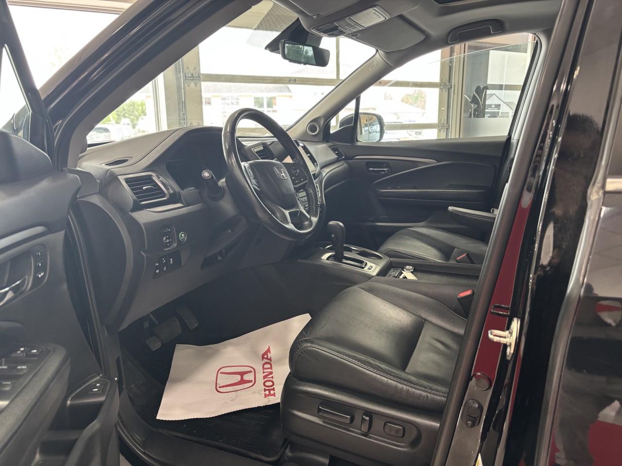 2020 Honda Pilot - Image 9