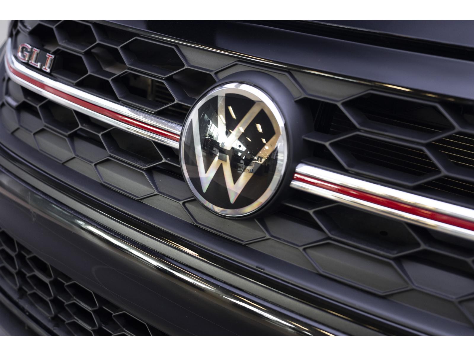 2024 Volkswagen Jetta - Image 4