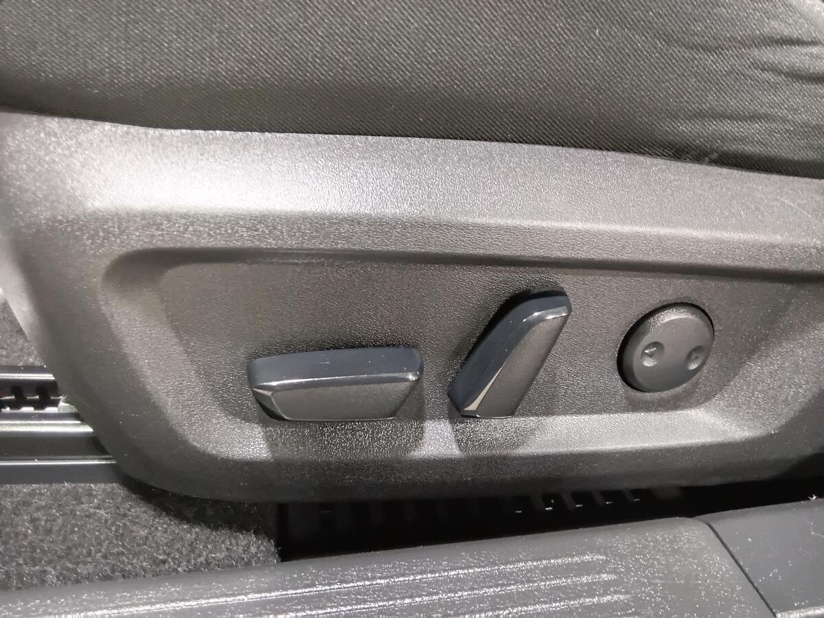 2023 Nissan Rogue - Image 22