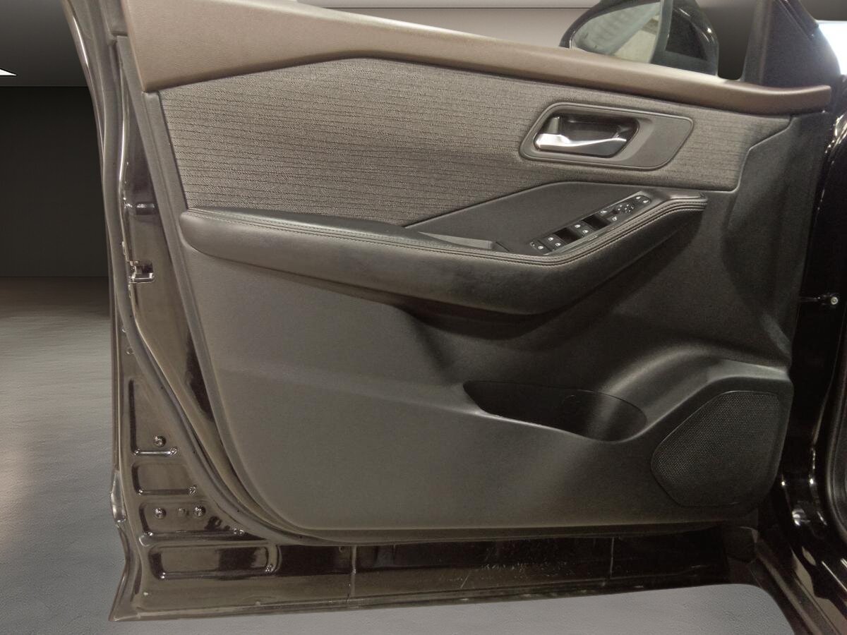 2023 Nissan Rogue - Image 23