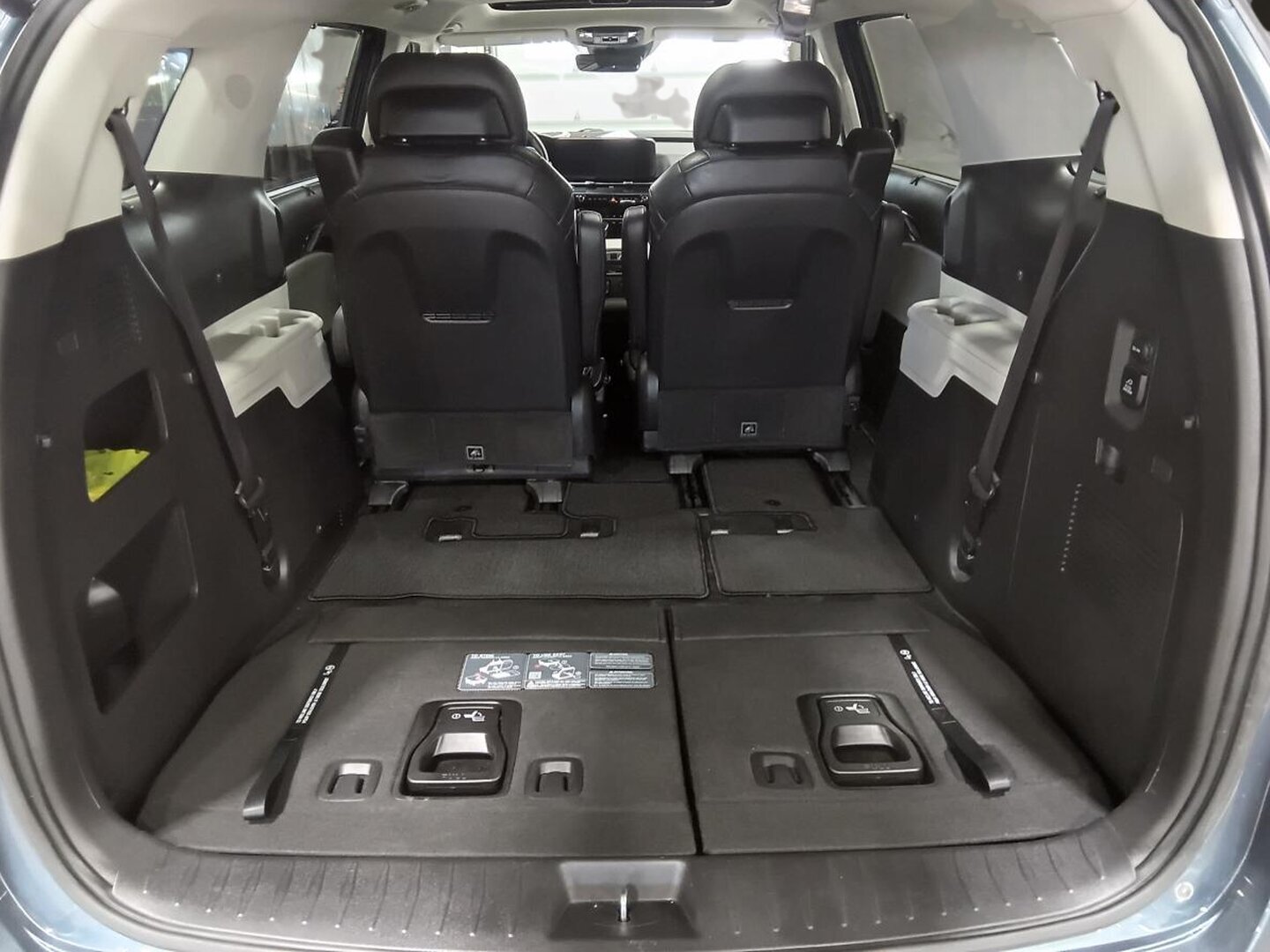 2024 Kia Carnival - Image 11