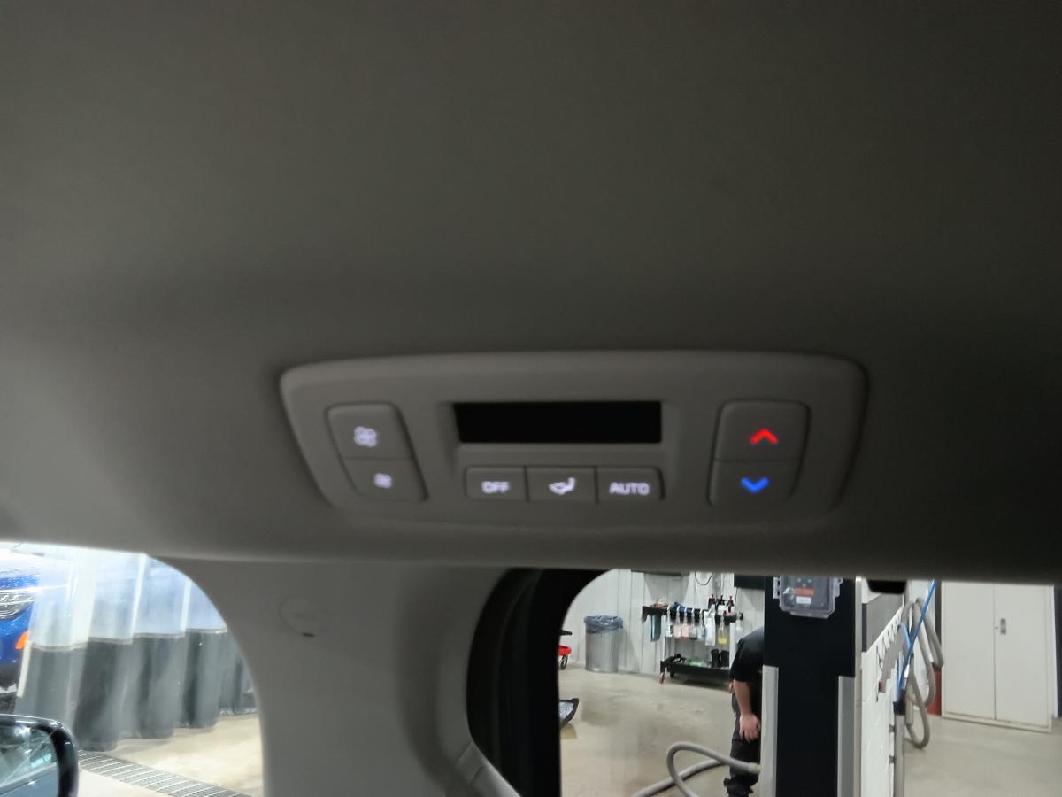 2024 Kia Carnival - Image 38