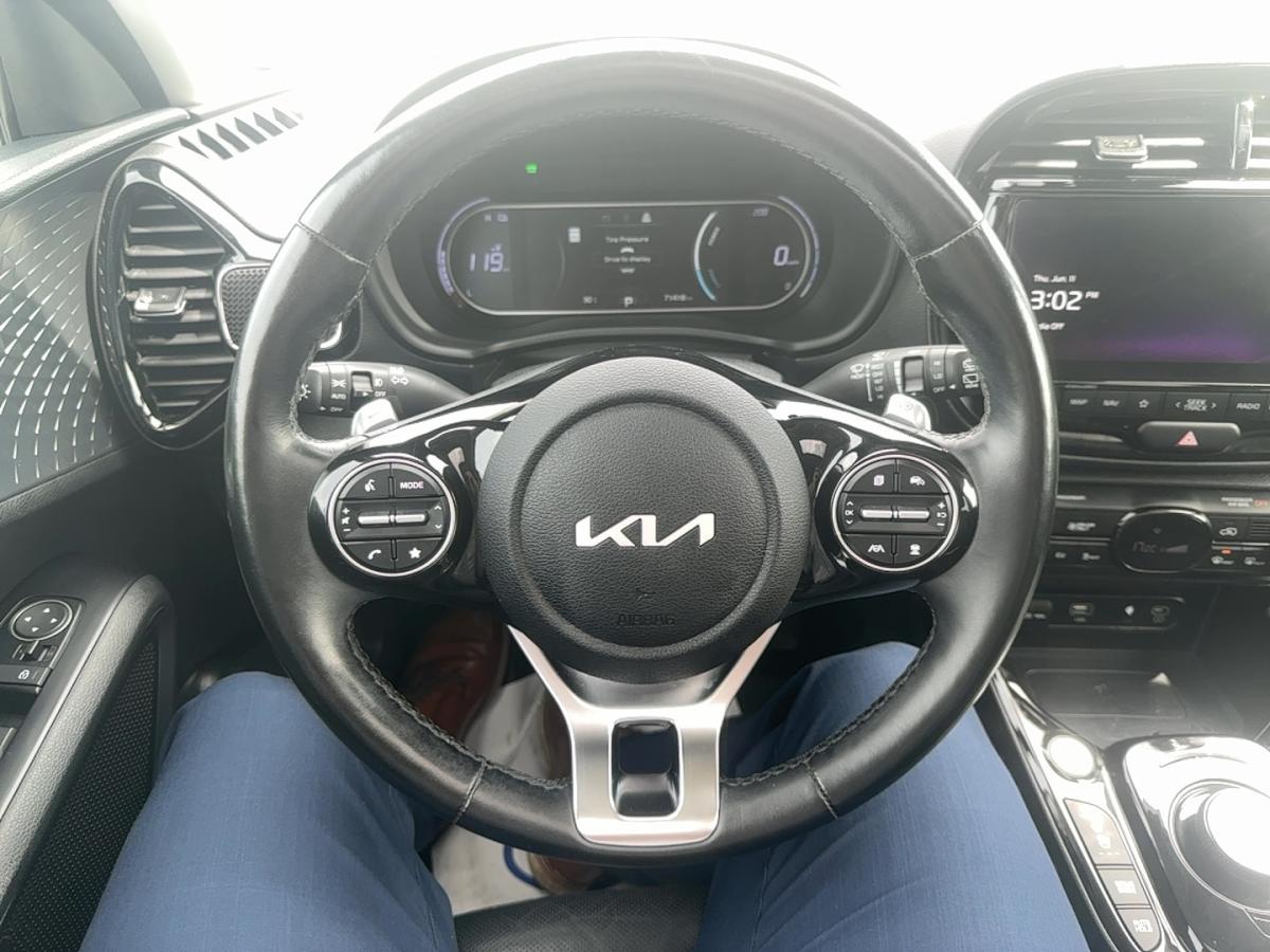 2023 Kia Soul EV - Image 12