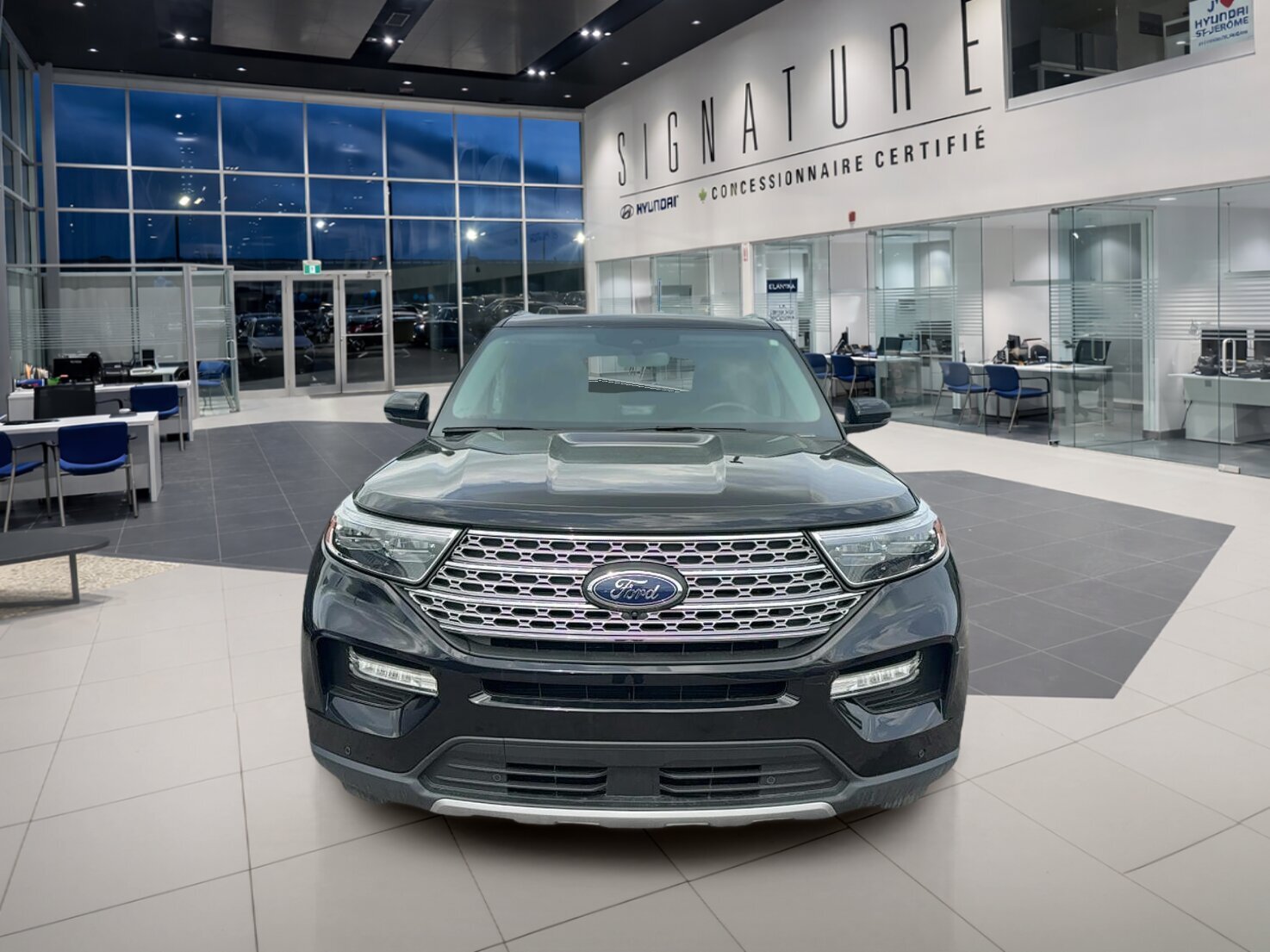 2023 Ford Explorer - Image 2