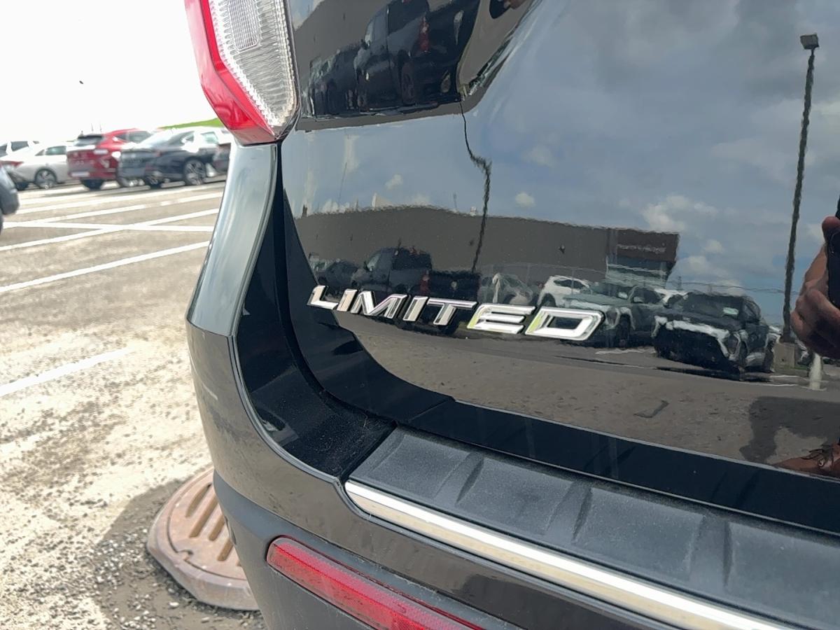 2023 Ford Explorer - Image 6