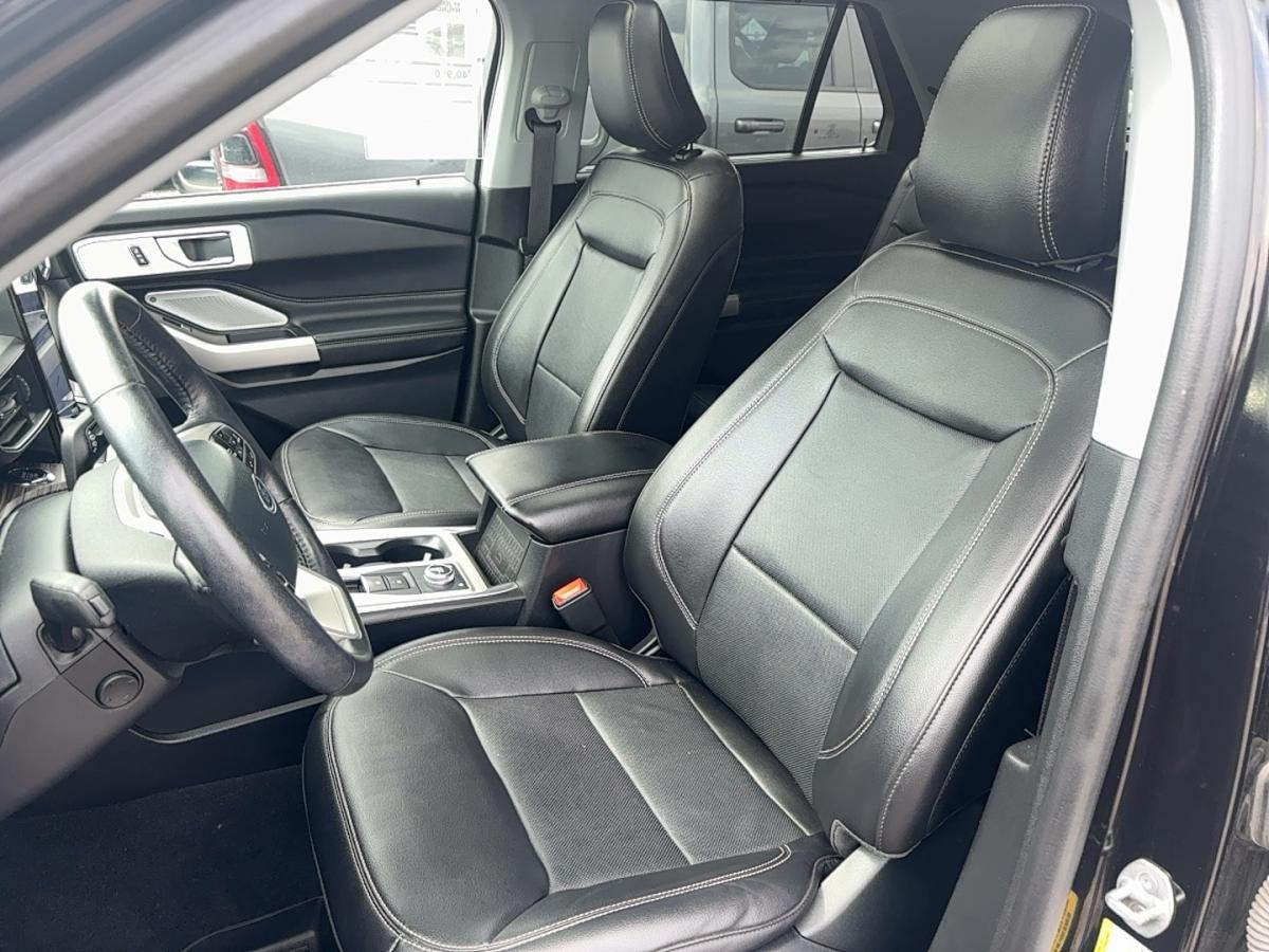 2023 Ford Explorer - Image 9