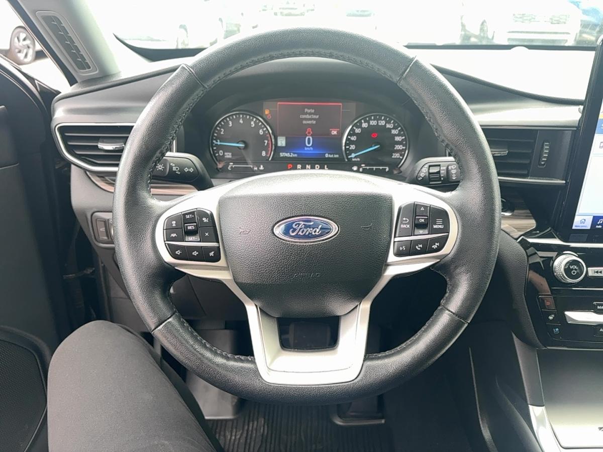 2023 Ford Explorer - Image 12