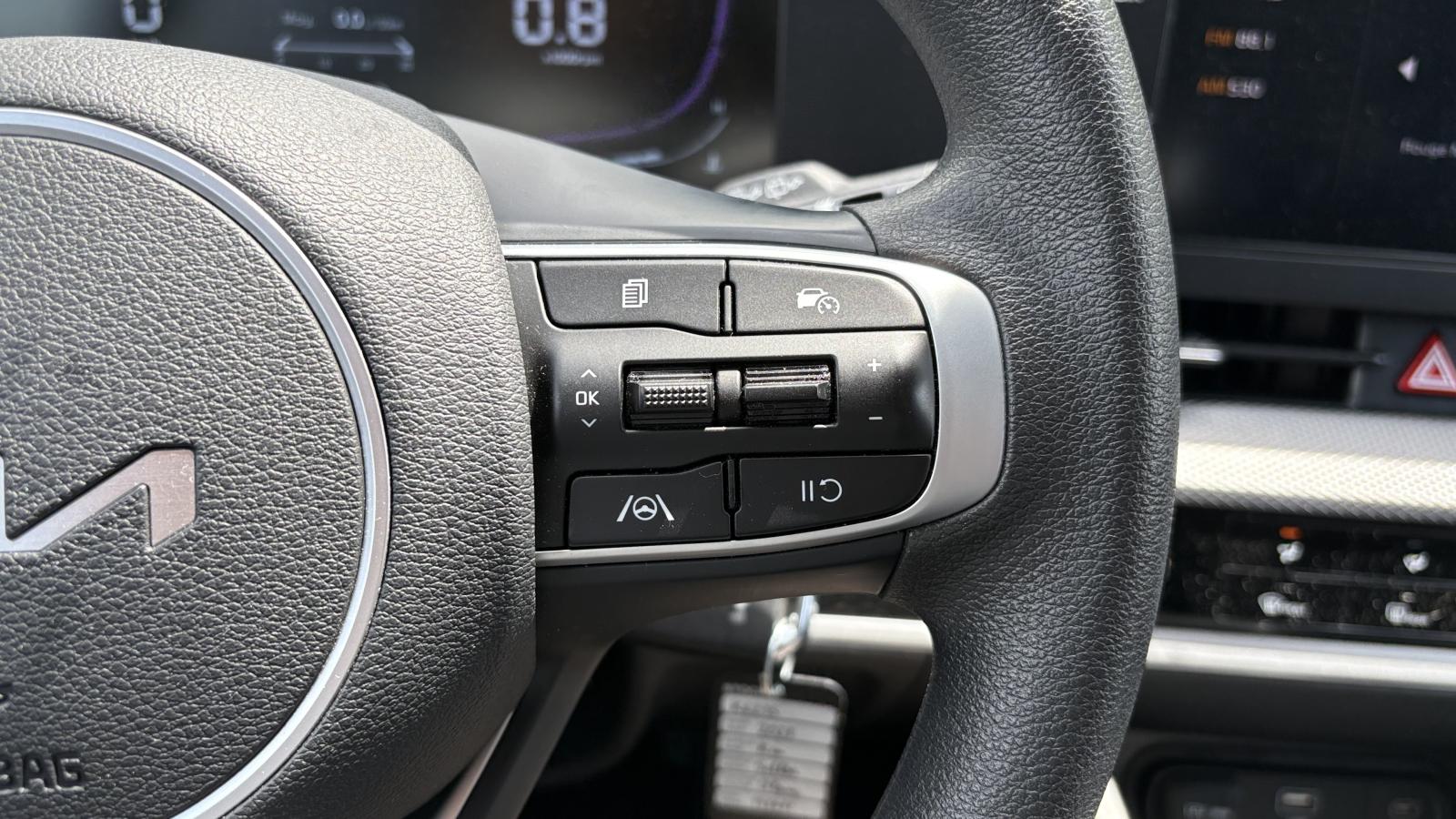 2023 Kia Sportage - Image 16